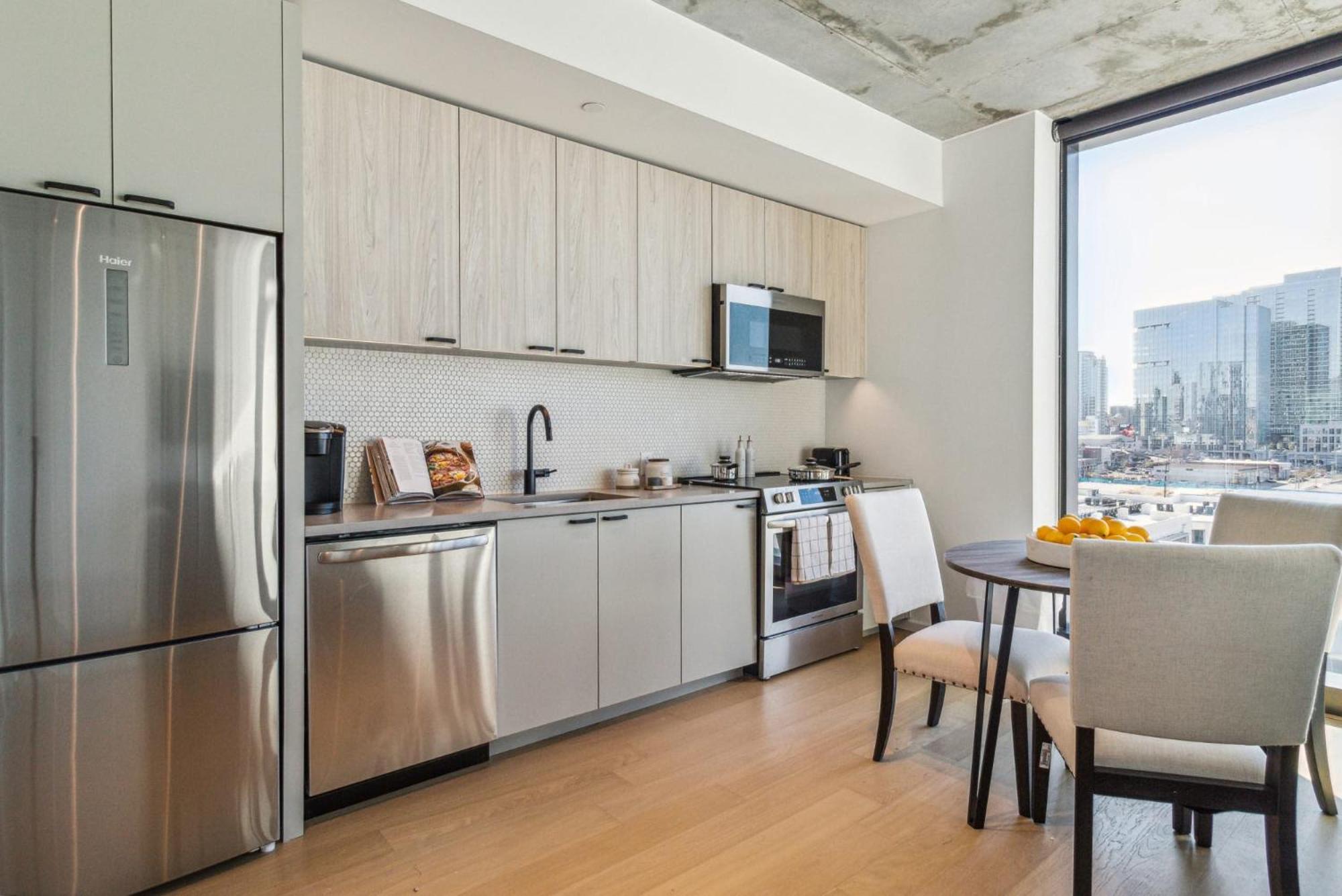 Contemporary City Living Apartments In Nashville Exterior photo